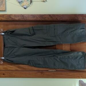 No Boundaries Women's Olive Cargo Pants